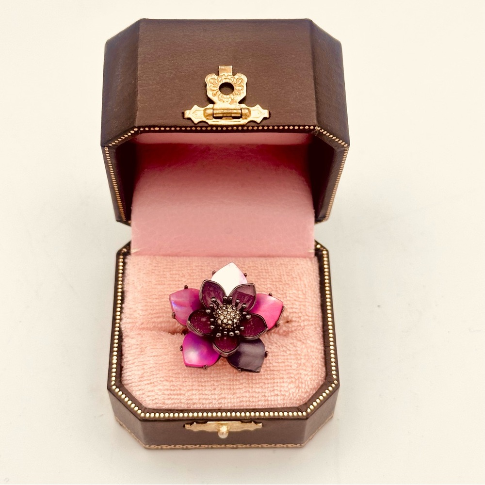 Juicy Couture Mother of Pearl Flower Ring